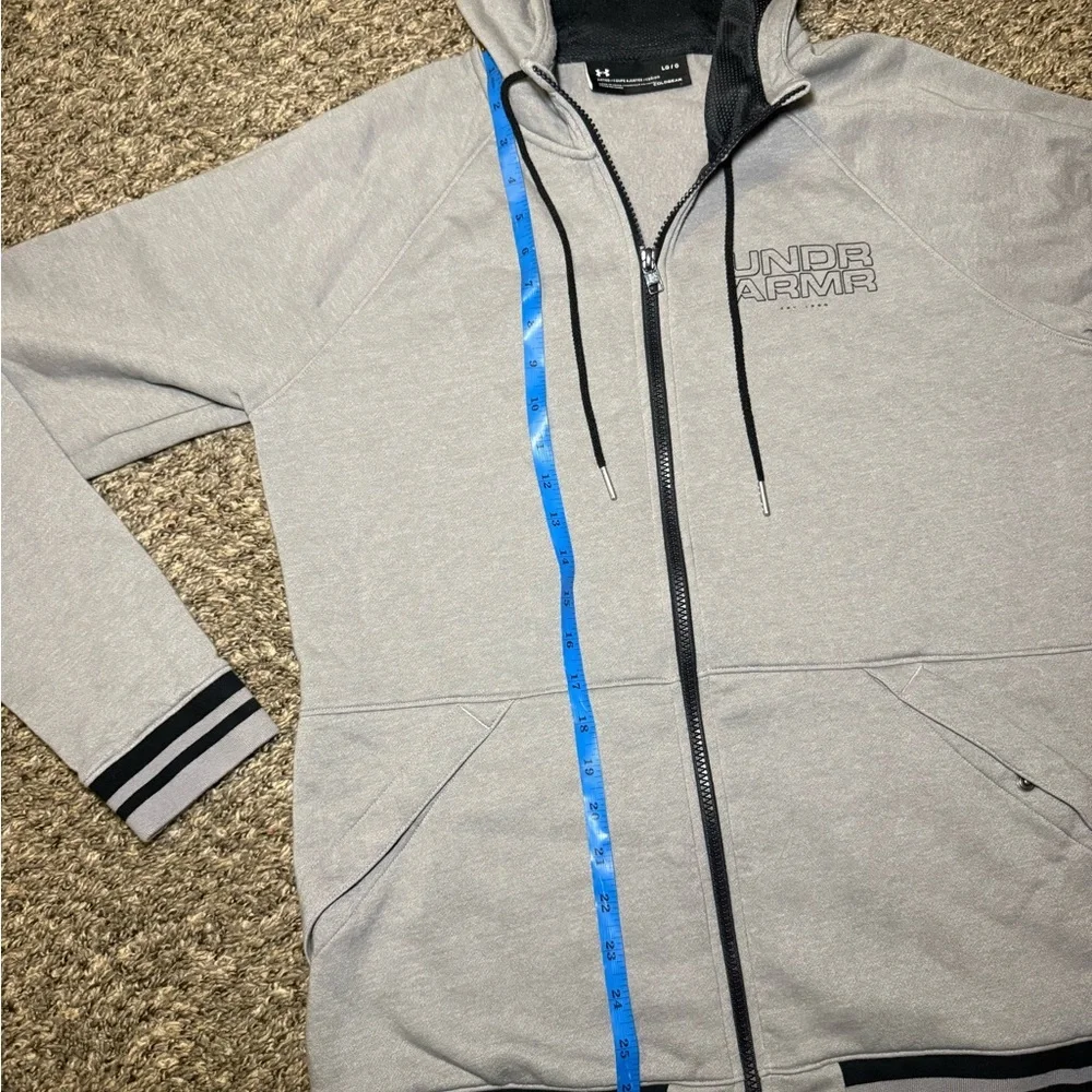Under Armour Light Gray Full‑Zip Large Hooded Sweatshirt
